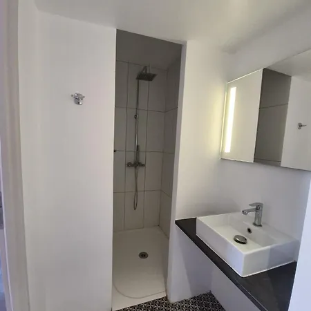 Otel Contact Le Minervois - & Restaurant Au Nord De Carcassonne 3*