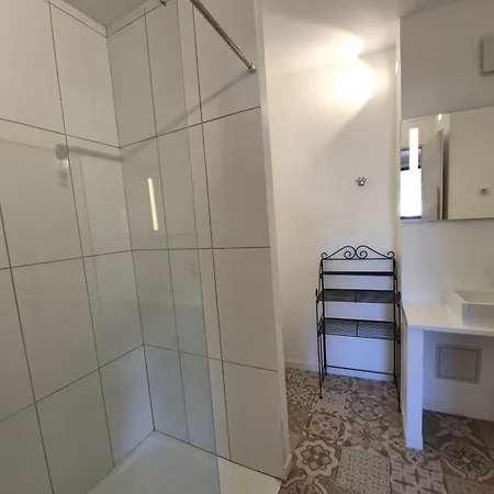 Hotel Contact Le Minervois - & Restaurant Au Nord De Carcassonne Caunes-Minervois