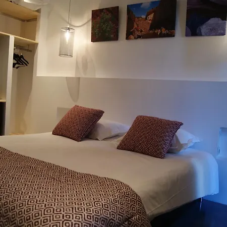 Hotel Contact Le Minervois - & Restaurant Au Nord De Carcassonne Caunes-Minervois