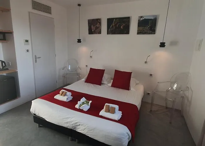 Contact Le Minervois - & Restaurant Au Nord De Carcassonne Hotell Caunes-Minervois