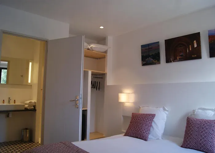 Hotell Contact Le Minervois - & Restaurant Au Nord De Carcassonne Caunes-Minervois