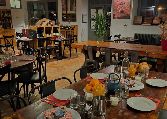 Hotell Contact Le Minervois - & Restaurant Au Nord De Carcassonne Caunes-Minervois
